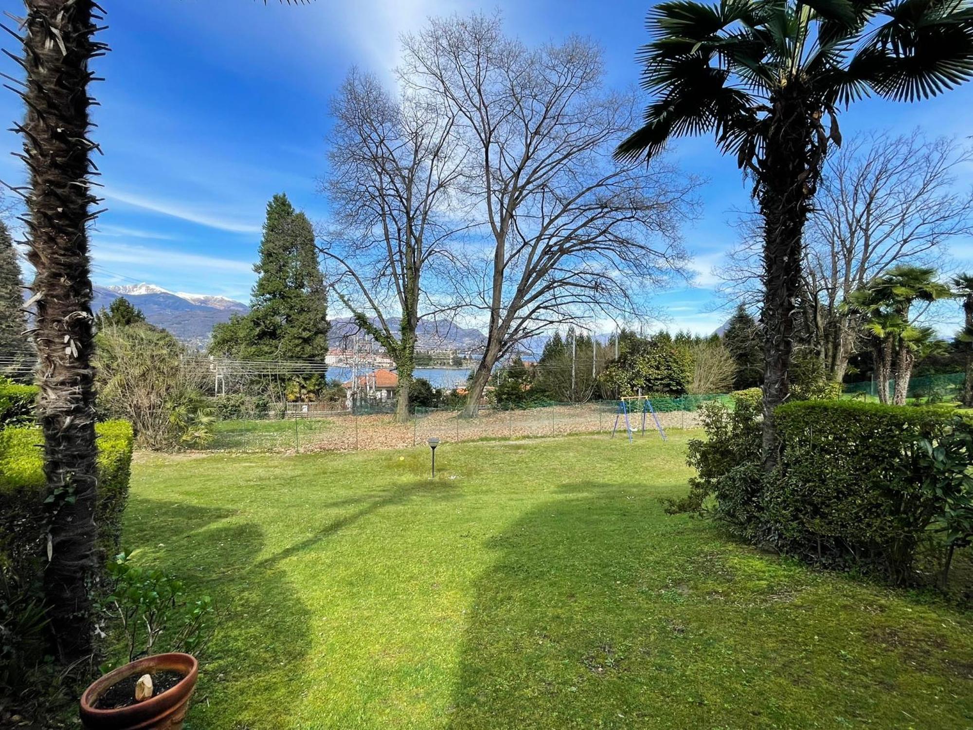 Lovingstresa3 Giardino Del Lago Εξωτερικό φωτογραφία